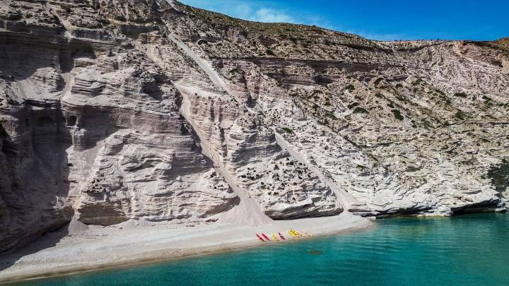 Gerakas beach - Milos Watersports